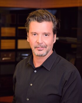 Staff member Robbes Stieglitz from 9160823fa8e5