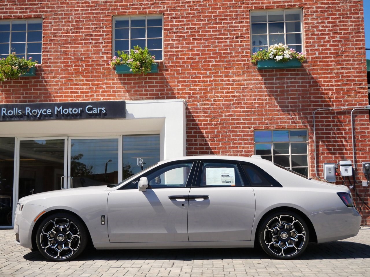2026 Rolls Royce Ghost Black Badge photo 3