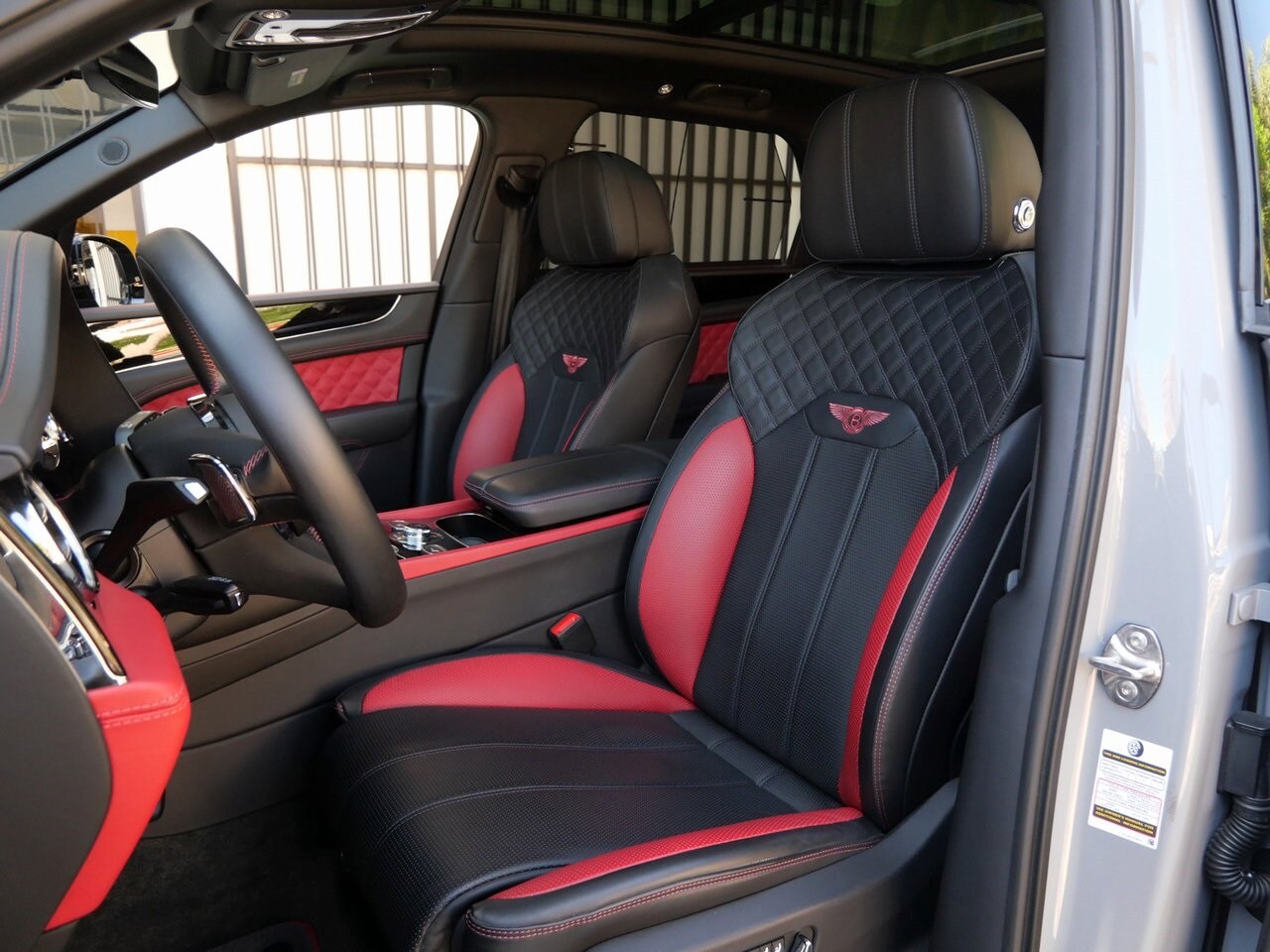 2022 Bentley Bentayga S photo 2