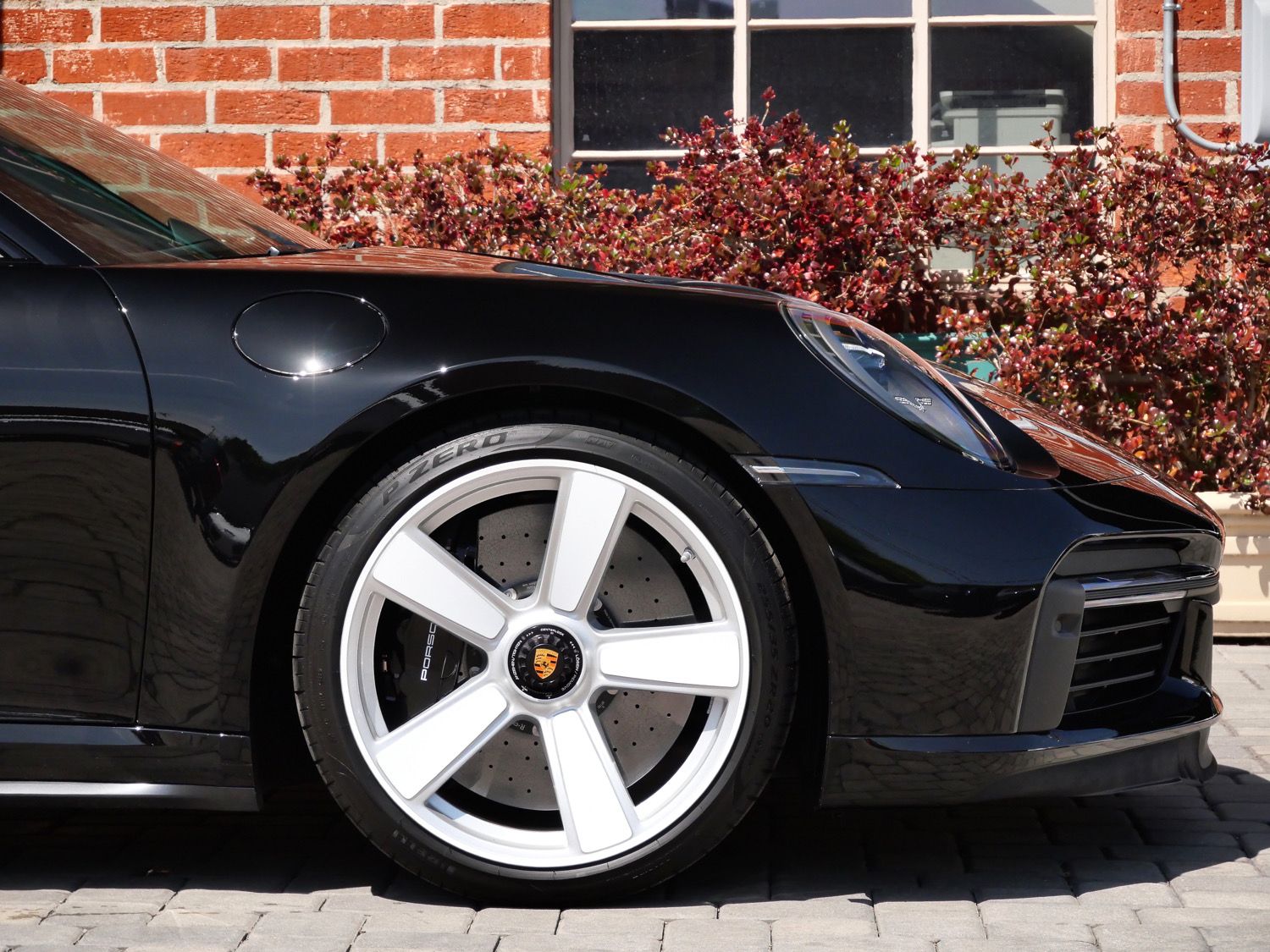 2025 Porsche 911 Turbo photo 5