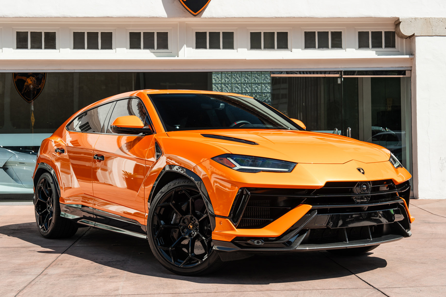  Lamborghini Urus