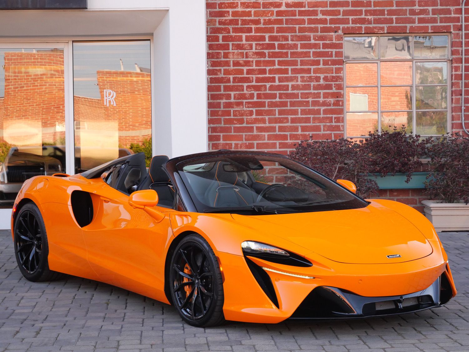 2025 McLaren Artura 3.0 Techlux's photo