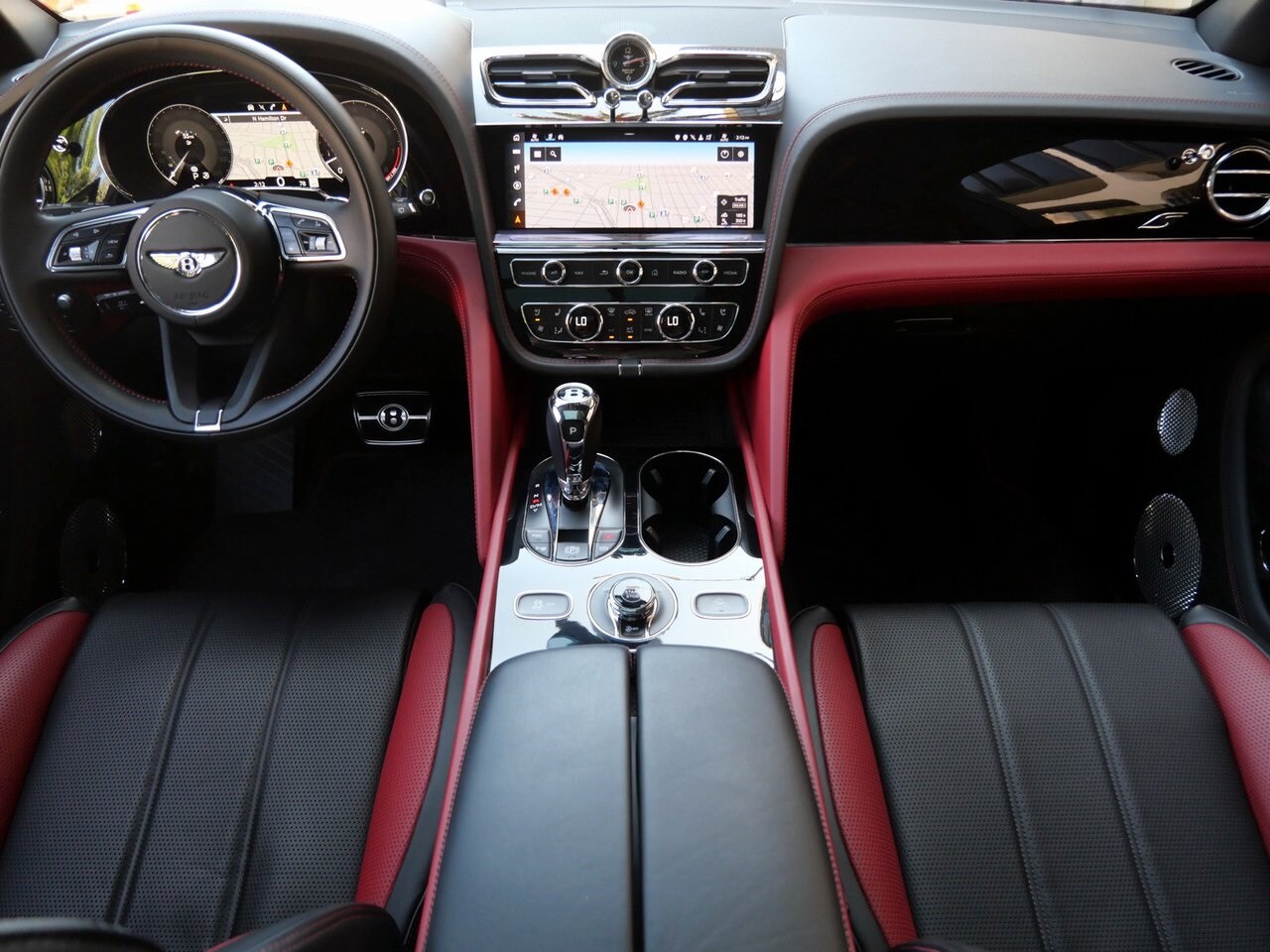 2022 Bentley Bentayga S photo 4