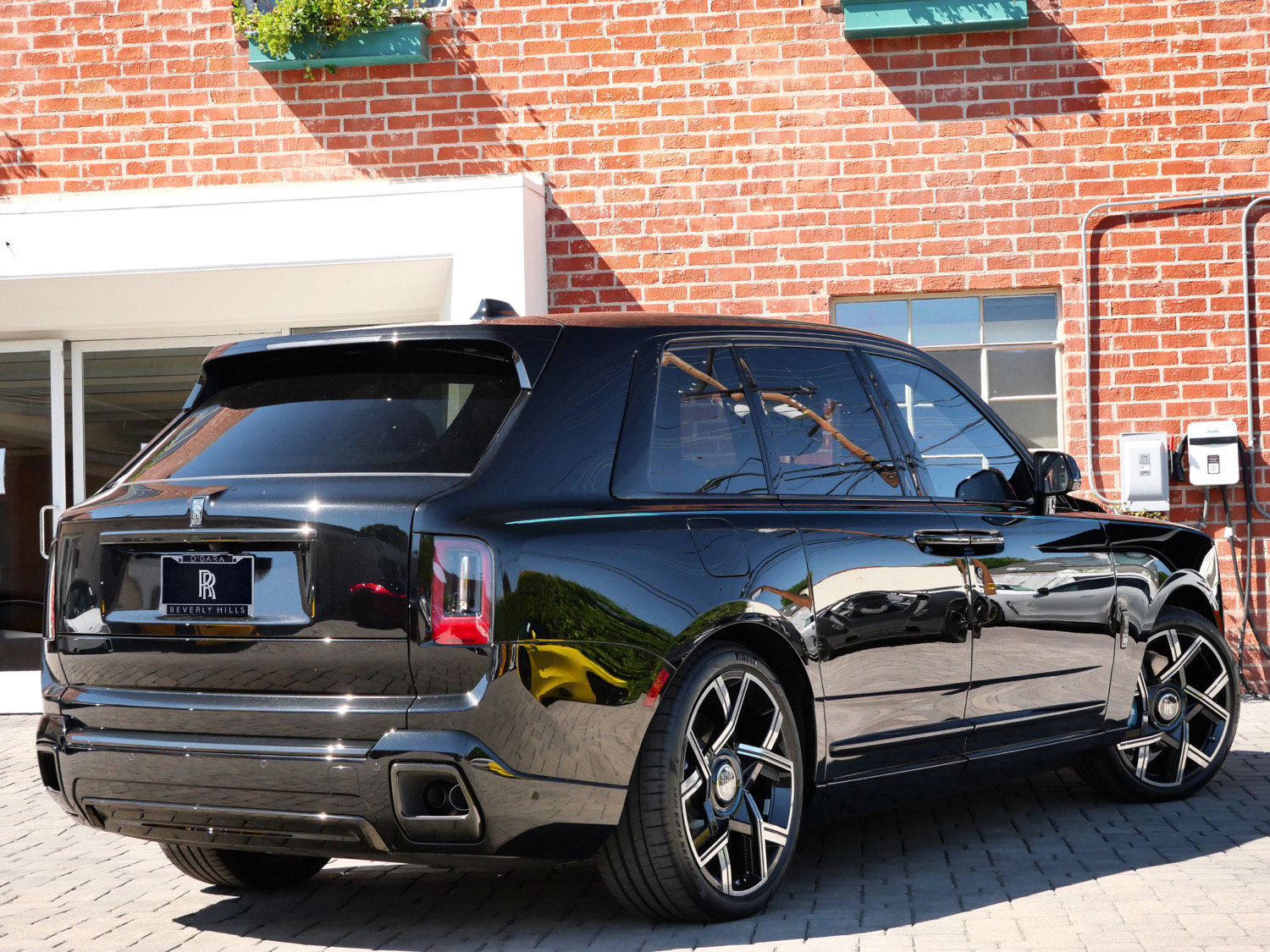 New 2027 Rolls-Royce Black Badge Cullinan SUV