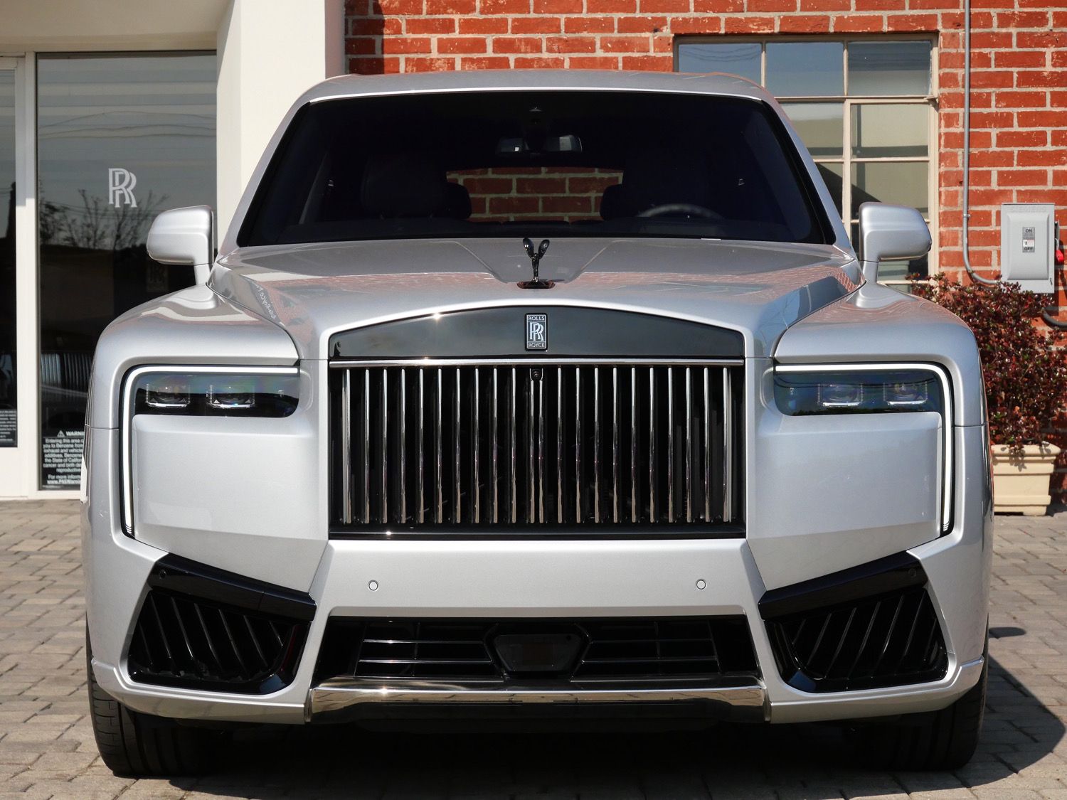 2026 Rolls-Royce Black Badge Cullinan . photo 4
