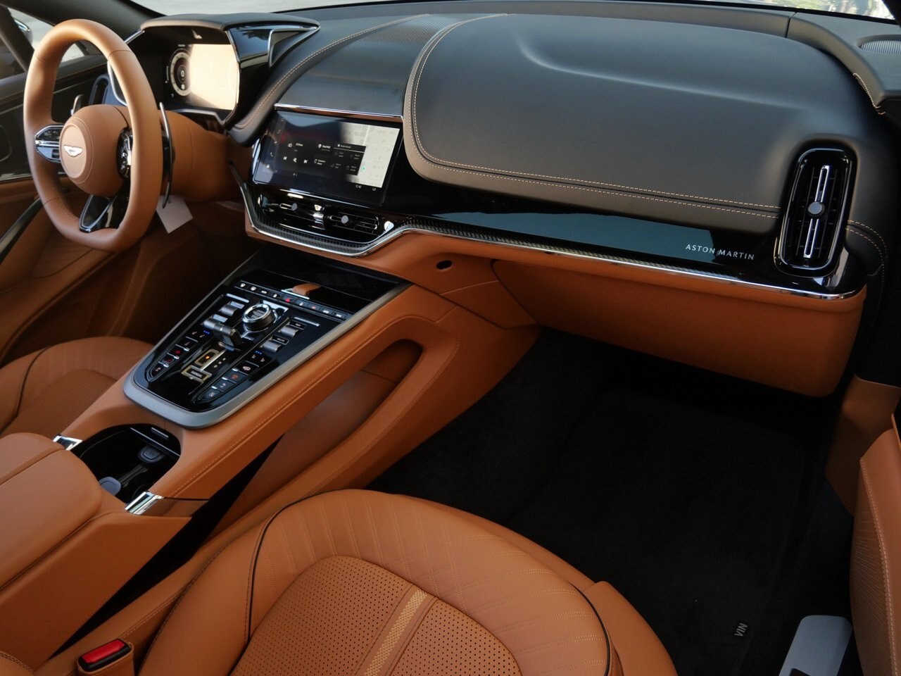 2025 Aston Martin DBX AM8 DBX707 photo 3