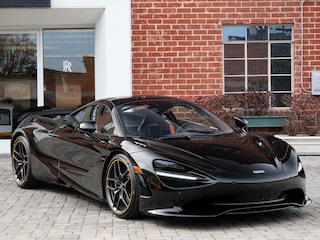 2025 McLaren 750S Coupe
