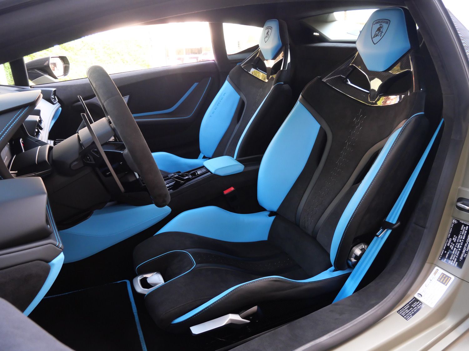 2023 Lamborghini Huracan Tecnica photo 5