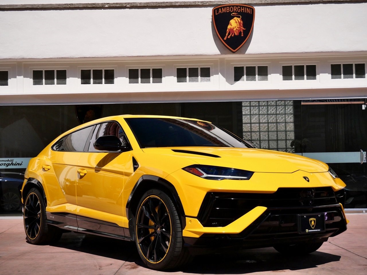 2023 Lamborghini Urus SUV 