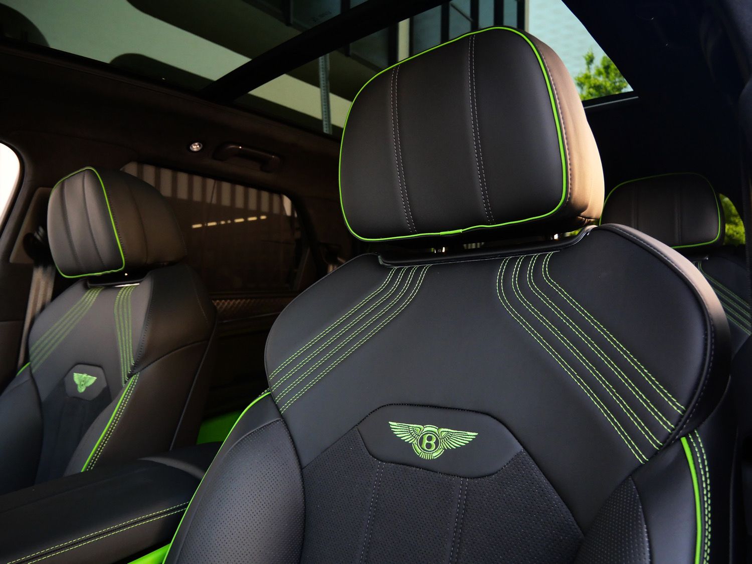 2025 Bentley Bentayga Black Edition - Photo 14