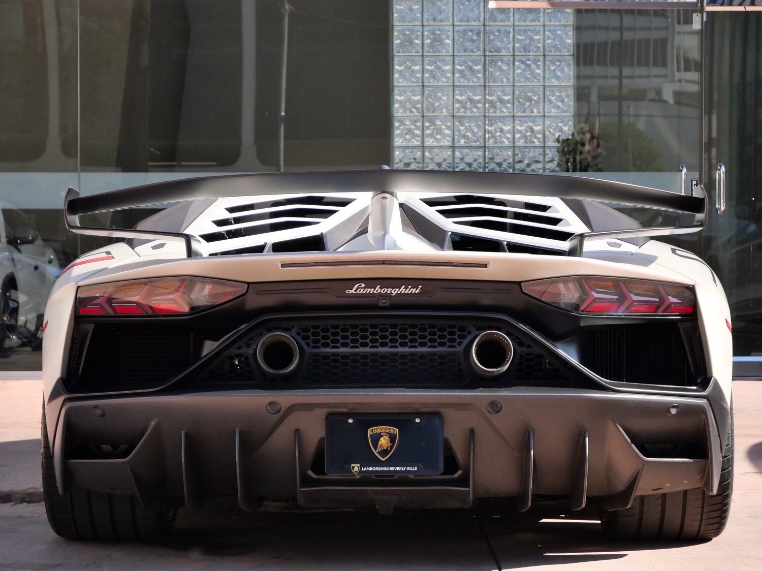 2019 Lamborghini Aventador SVJ photo 4