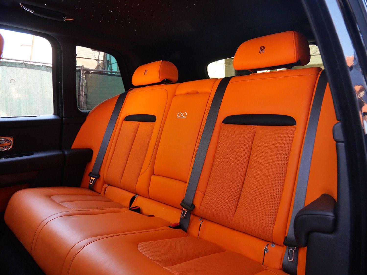 2024 Rolls-Royce Black Badge Cullinan . photo 3