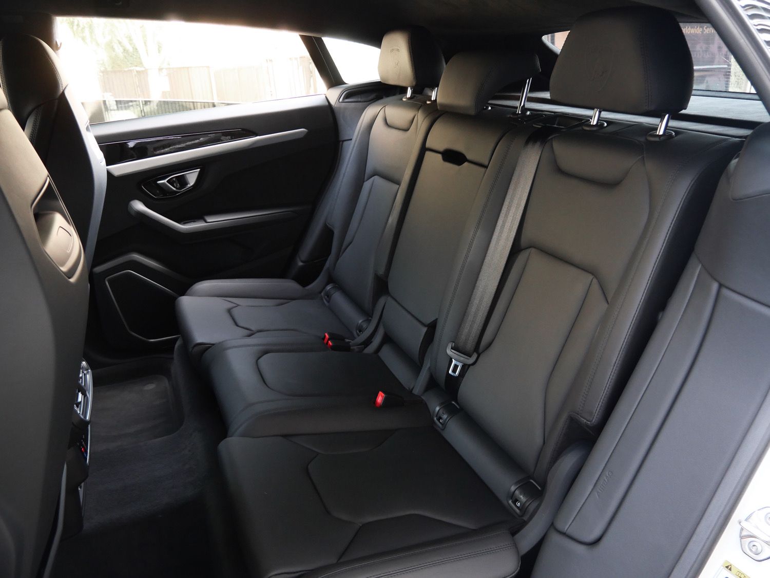 2023 Lamborghini Urus S photo 5