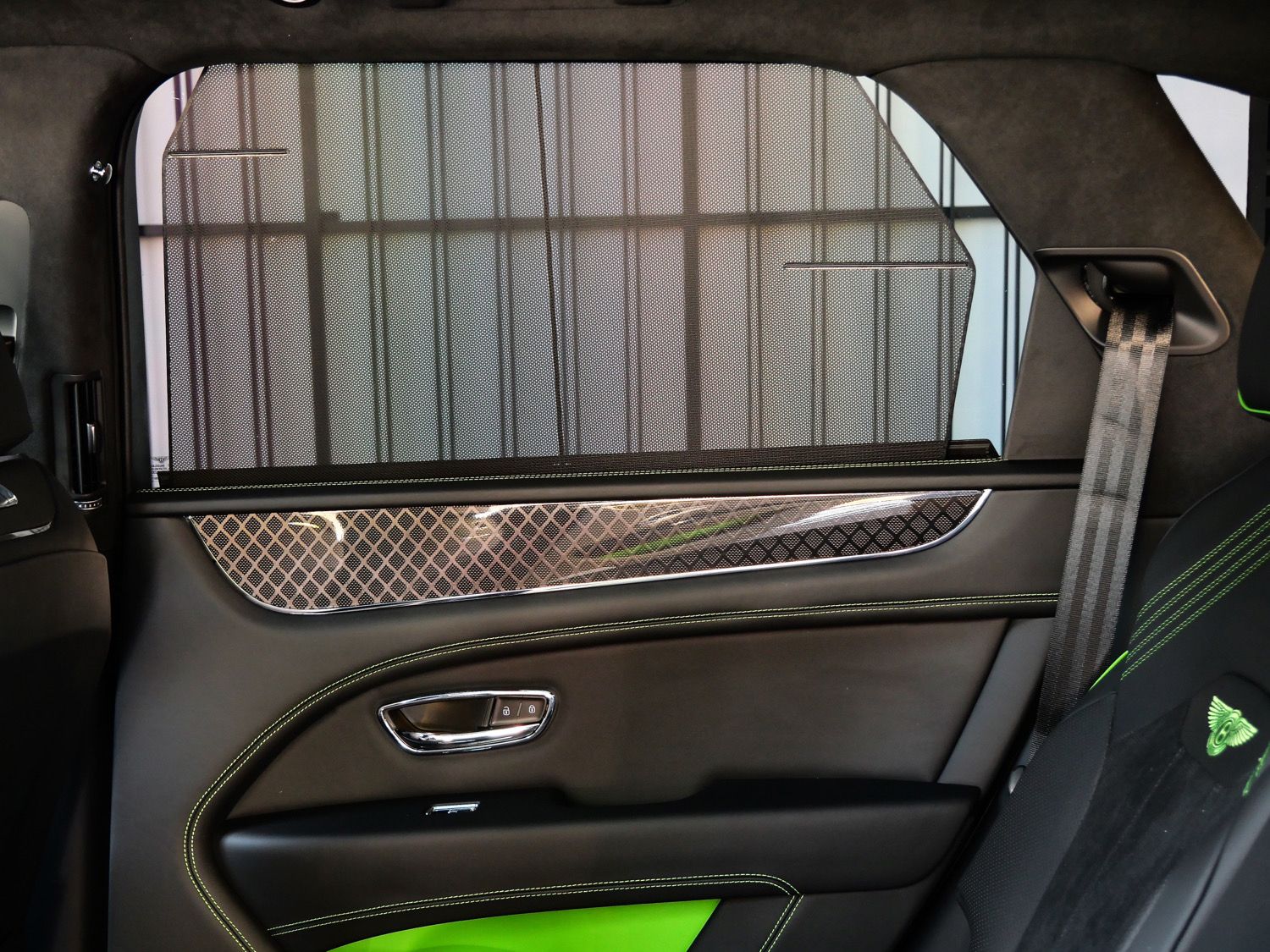 2025 Bentley Bentayga Black Edition - Photo 17