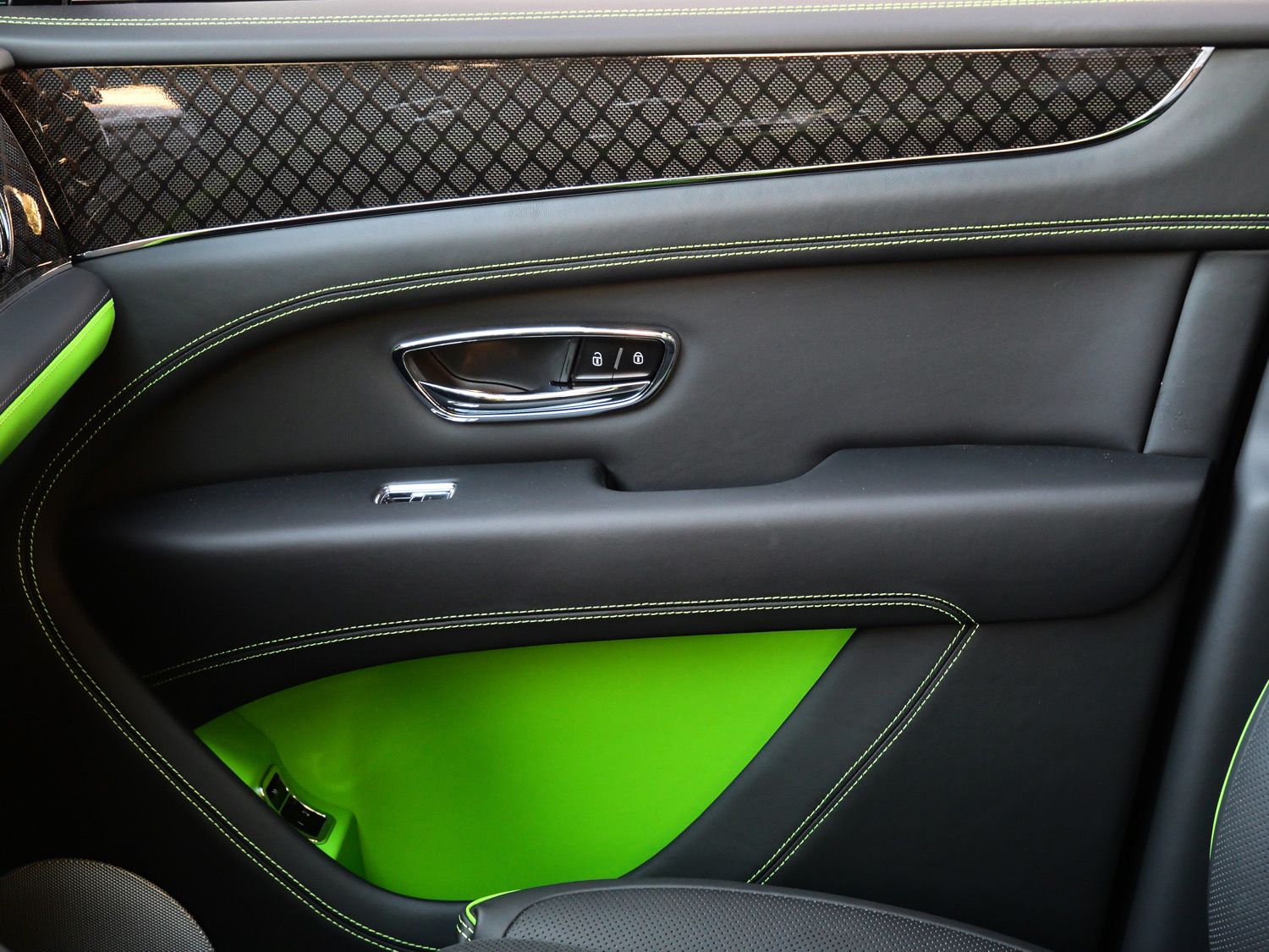 2025 Bentley Bentayga Black Edition - Photo 11