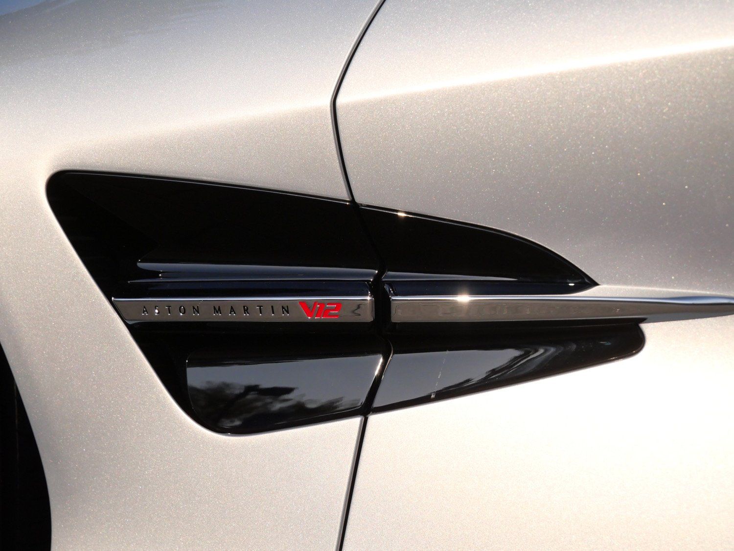 2026 Aston Martin Vanquish Base - Photo 9