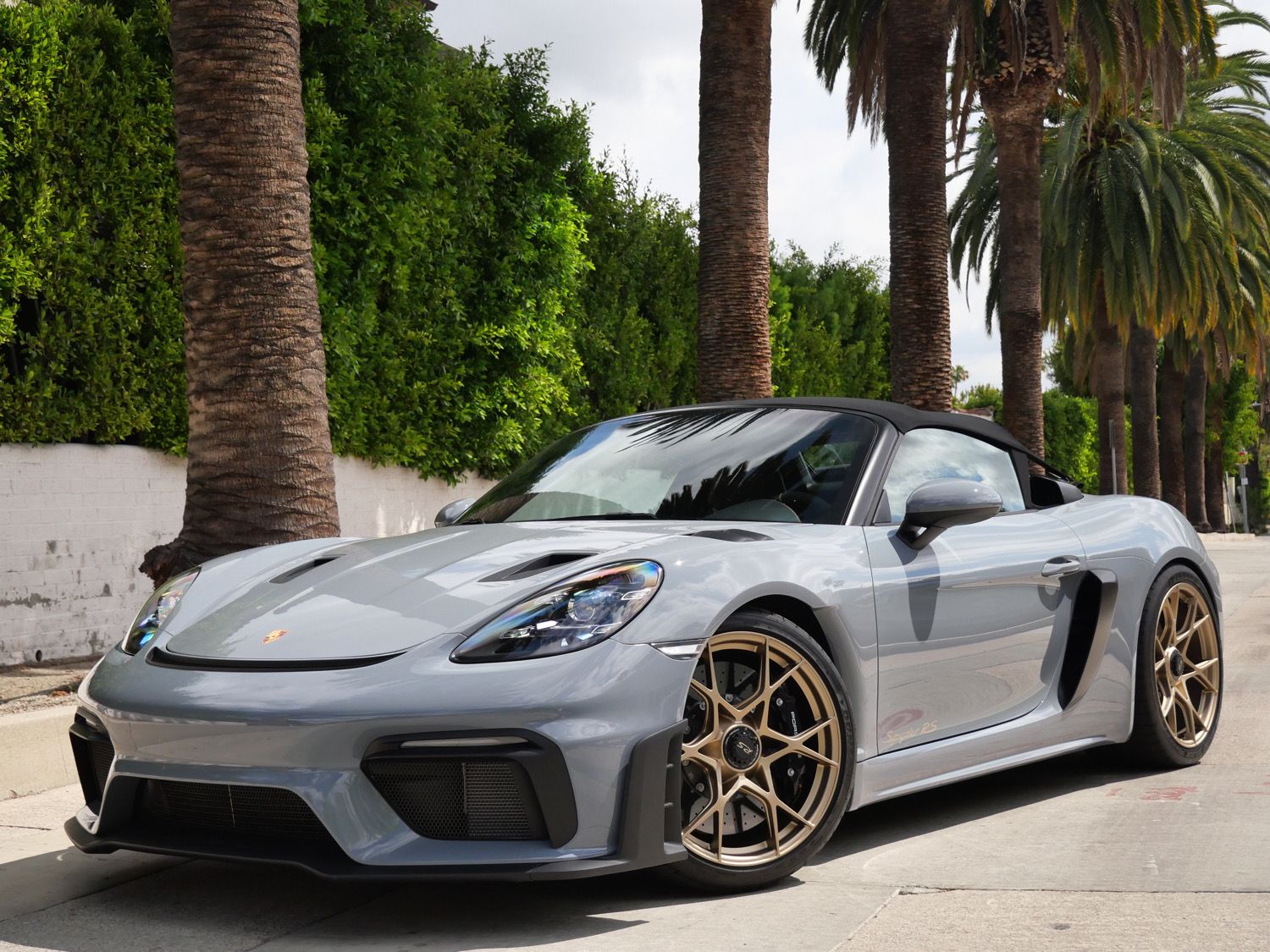 2024 Porsche 718 Spyder RS photo 2