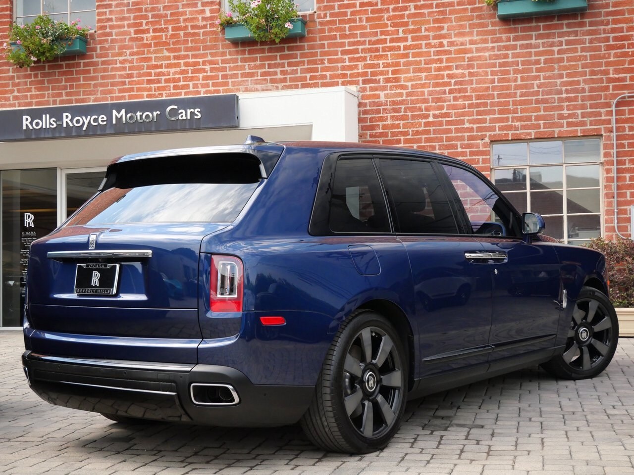 2021 Rolls Royce Cullinan RR31 photo 2