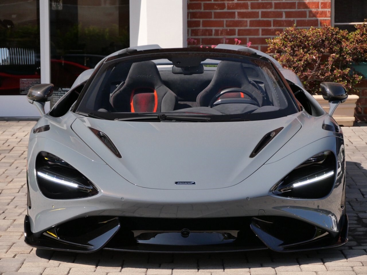2022 Mclaren 765LT Spider photo 2
