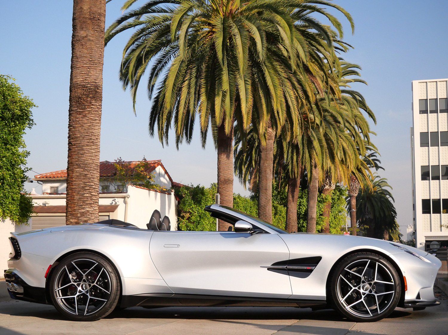 2026 Aston Martin Vanquish Base - Photo 25