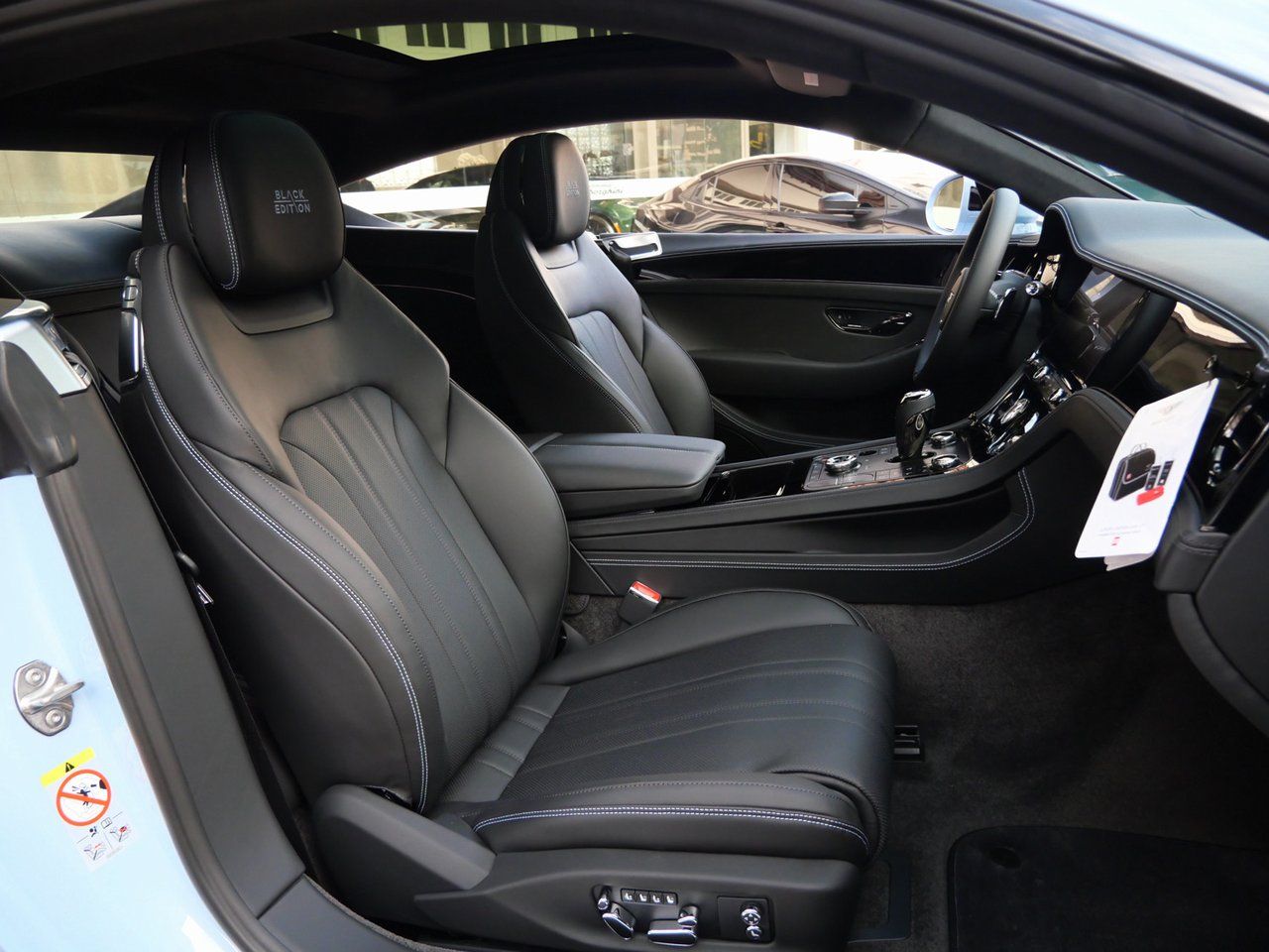 2025 Bentley Continental GT Black Edition - Photo 25