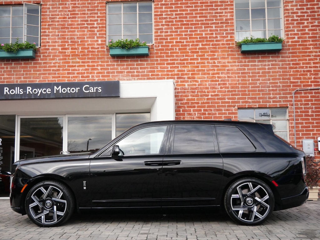 New 2026 Rolls-Royce Black Badge Cullinan SUV