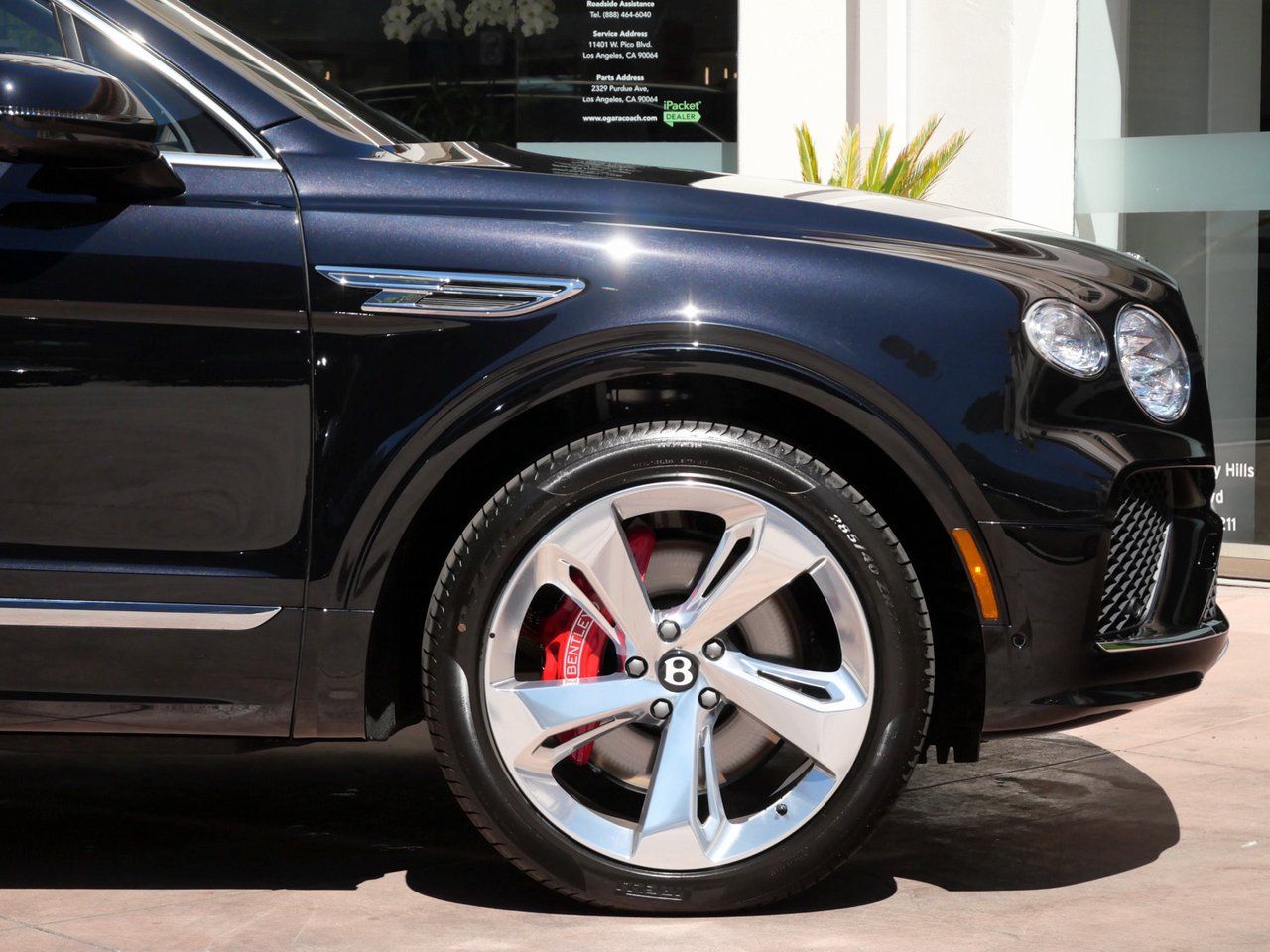 2025 Bentley Bentayga EWB photo 5