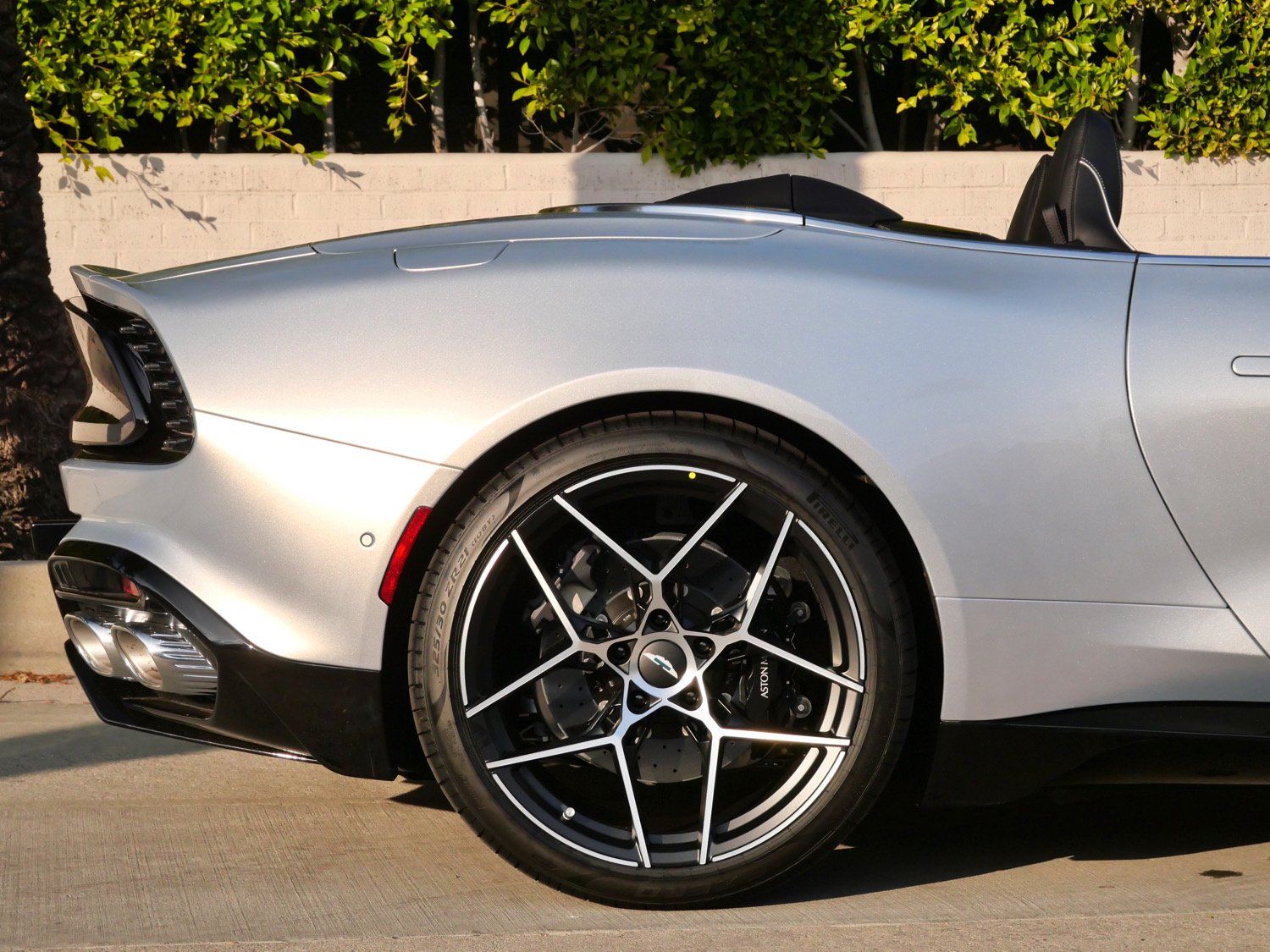 2026 Aston Martin Vanquish Base - Photo 15