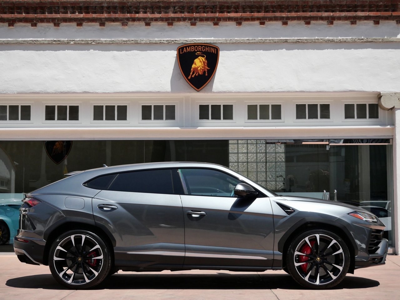 Certified 2019 Lamborghini Urus Base with VIN ZPBUA1ZL6KLA01438 for sale in Beverly Hills, CA