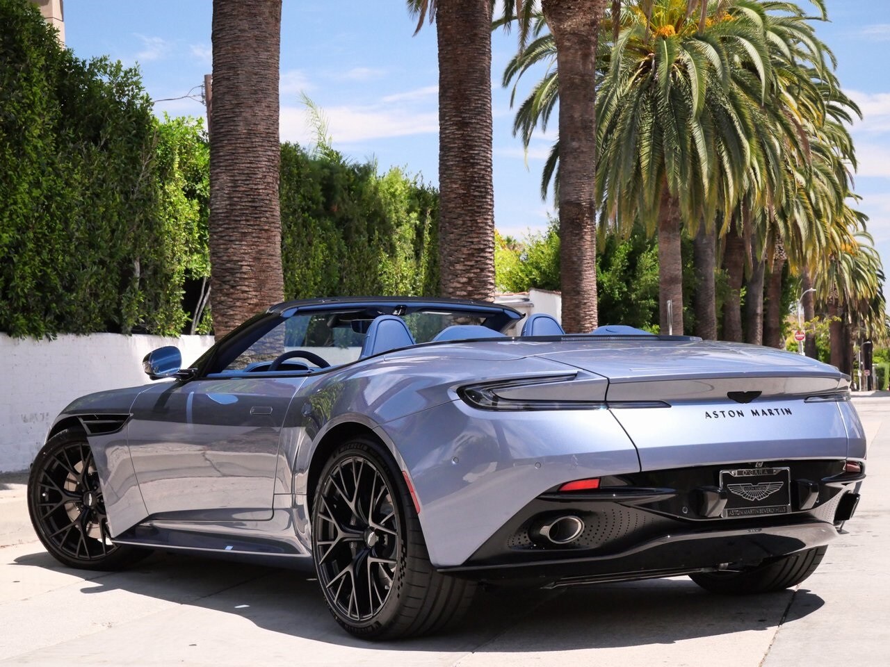 2026 Aston Martin DB12 AM5 photo 2