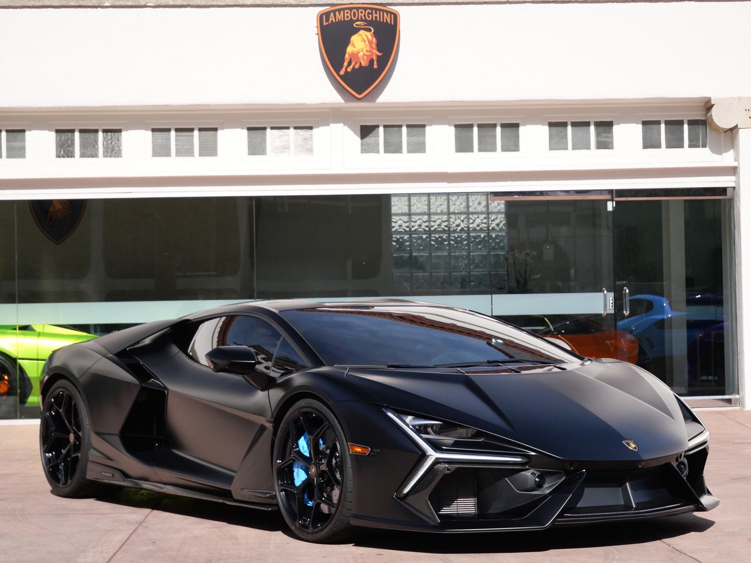 2025 Lamborghini Revuelto 6.5 DCT 4WD's photo