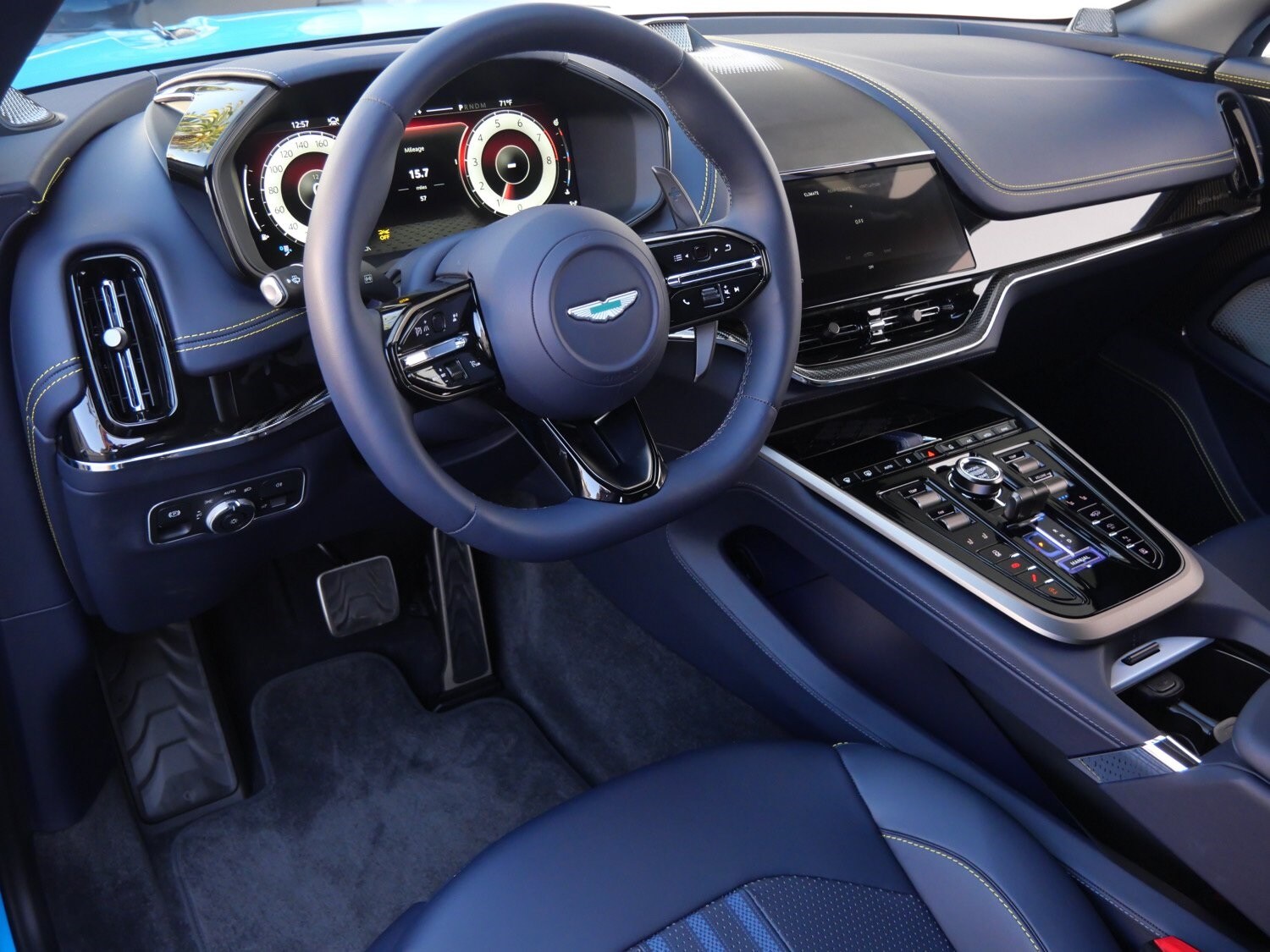 2025 Aston Martin DBX DBX707 photo 3