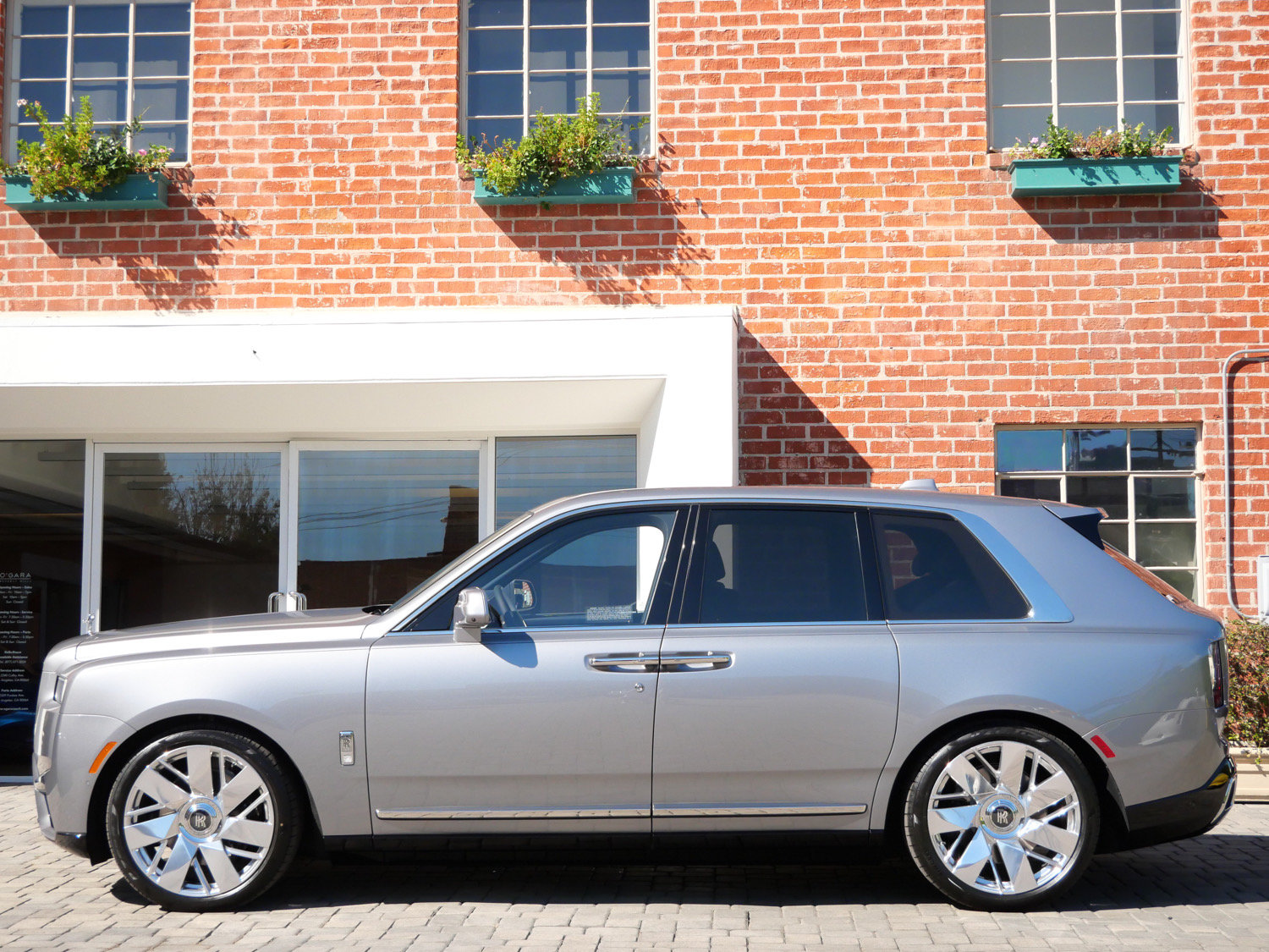 New 2027 Rolls-Royce Cullinan SUV