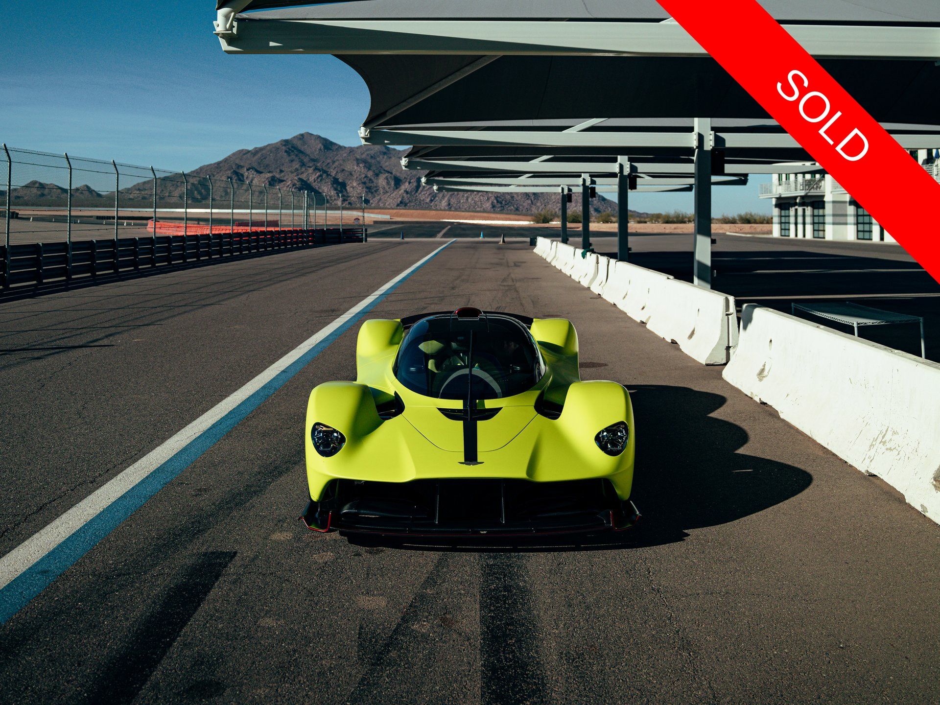 2024 Aston Martin Valkyrie photo 5