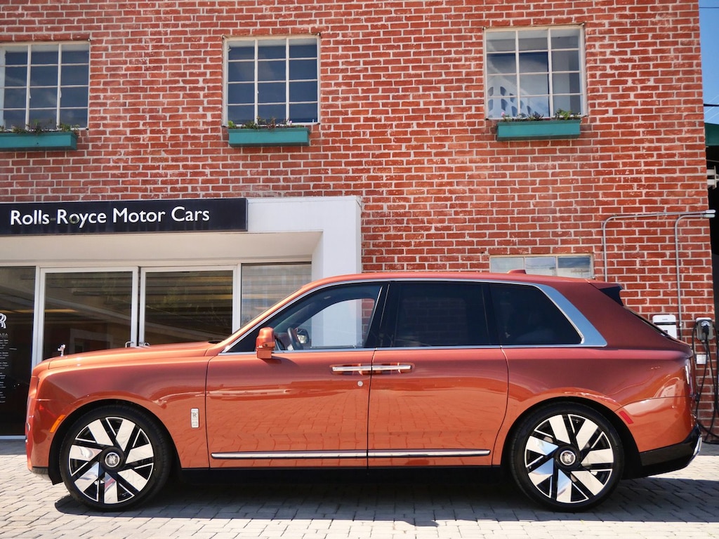 New 2025 Rolls-Royce Cullinan SUV