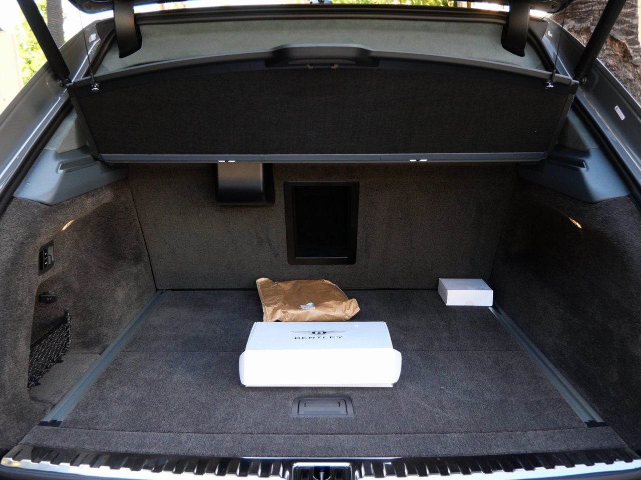 2025 Bentley Bentayga - Photo 25