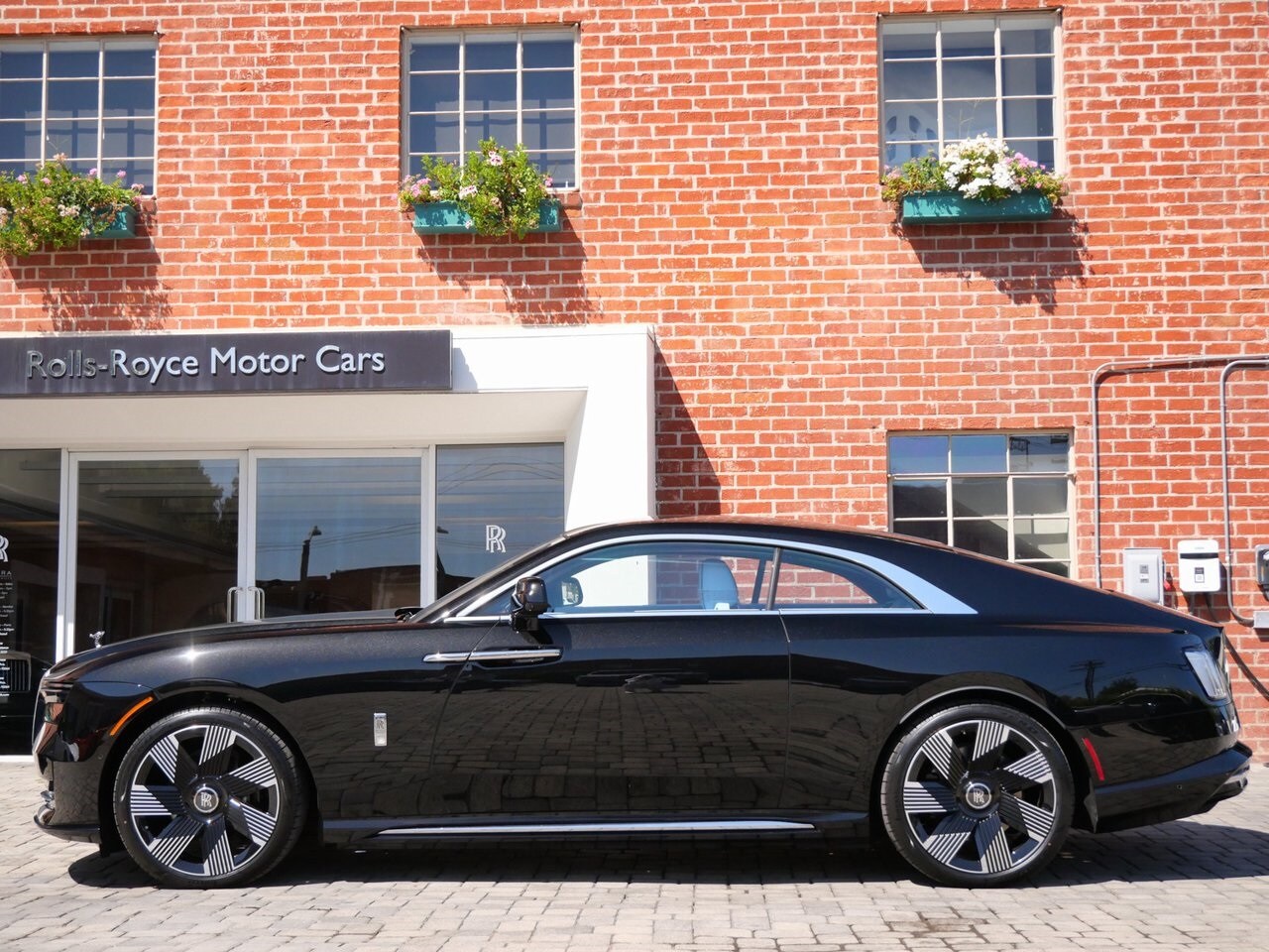 2026 Rolls Royce Spectre photo 3
