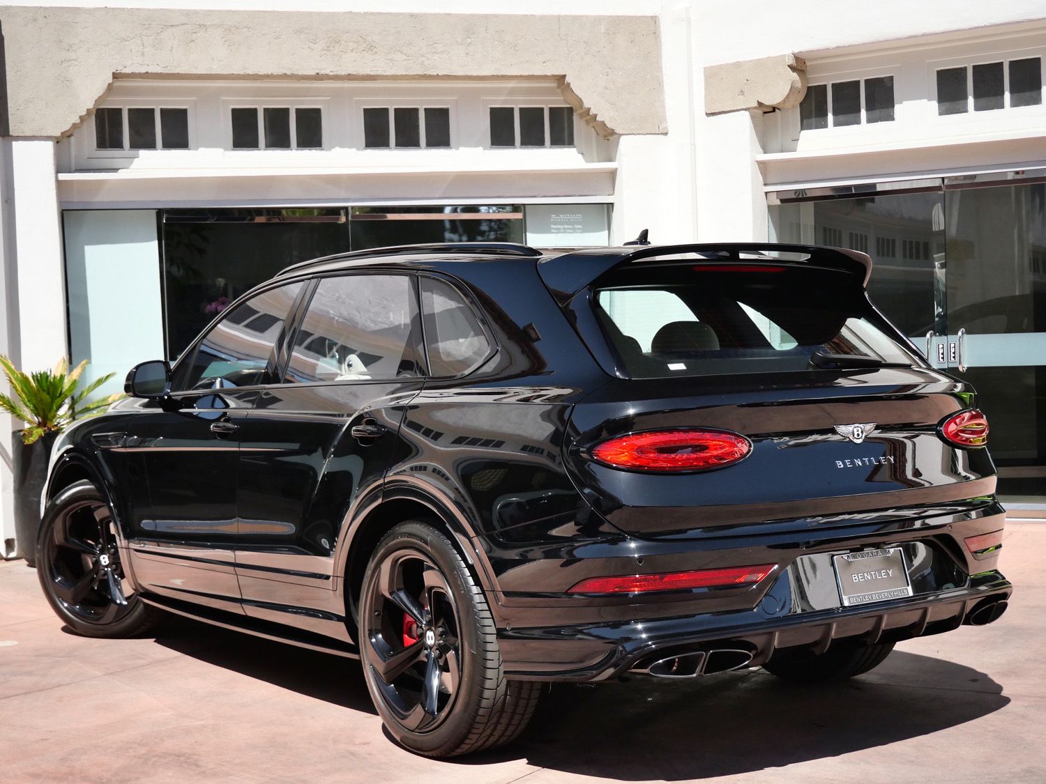 2023 Bentley Bentayga S photo 2