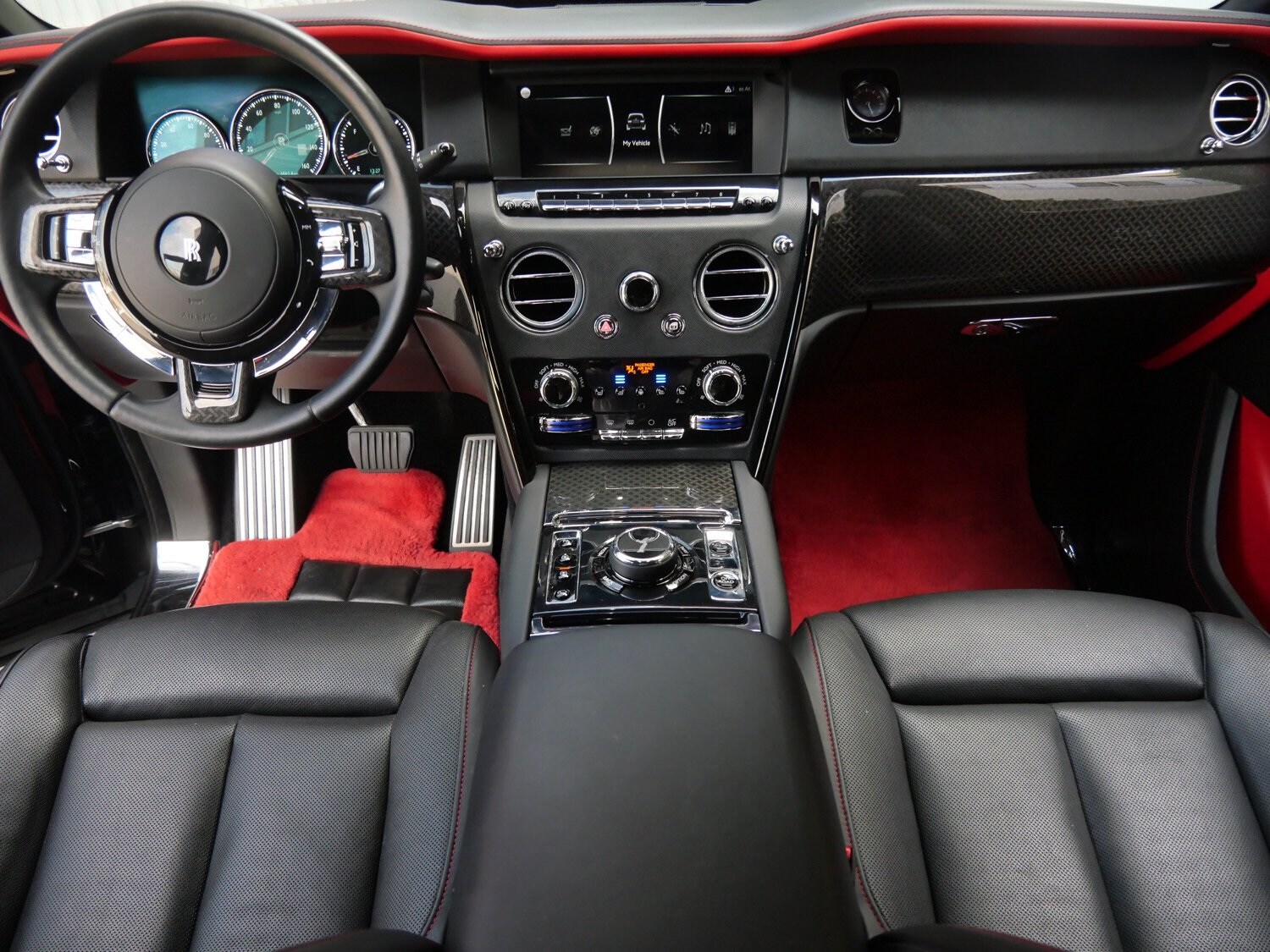 2020 Rolls Royce Cullinan Black Badge photo 4