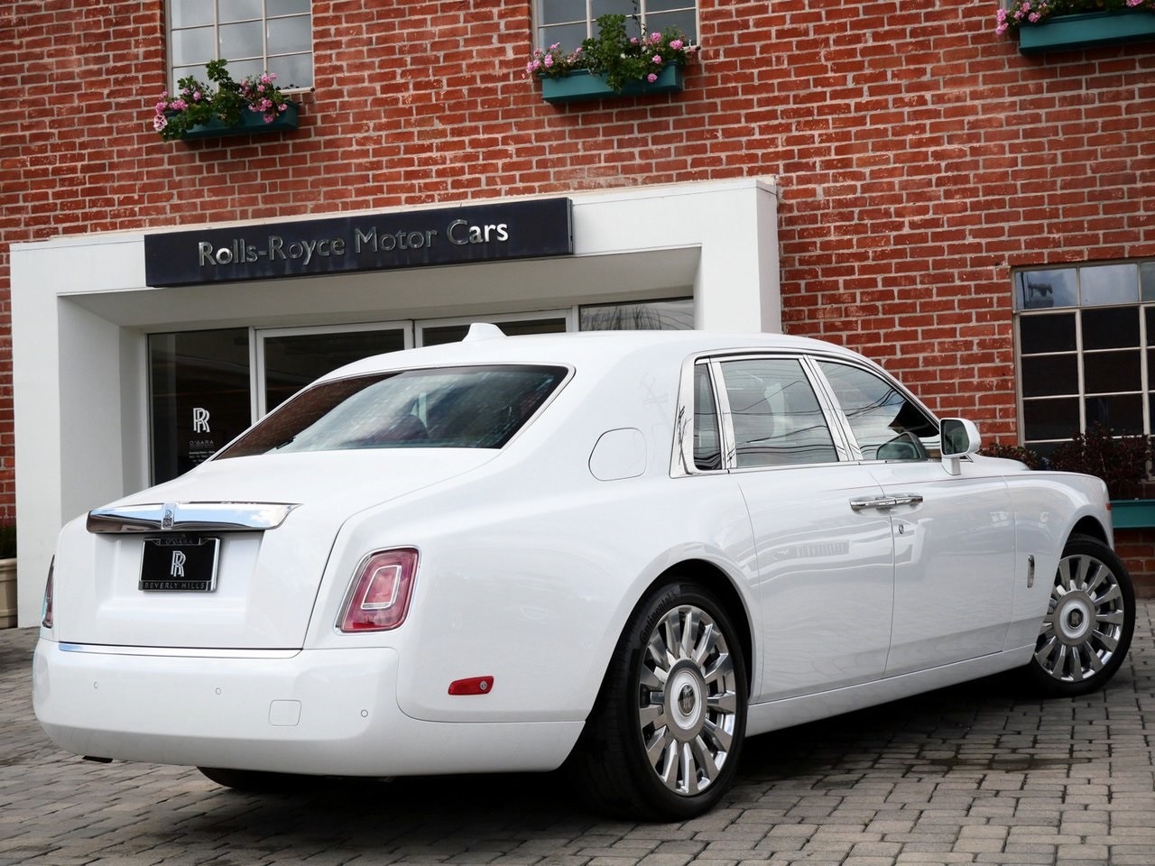 Certified 2021 Rolls-Royce Phantom Base with VIN SCATT6C05MU204754 for sale in Beverly Hills, CA