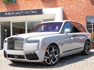 2027 Rolls-Royce Black Badge Cullinan . SUV