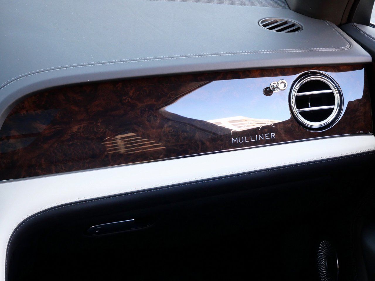 2025 Bentley Bentayga Mulliner - Photo 27