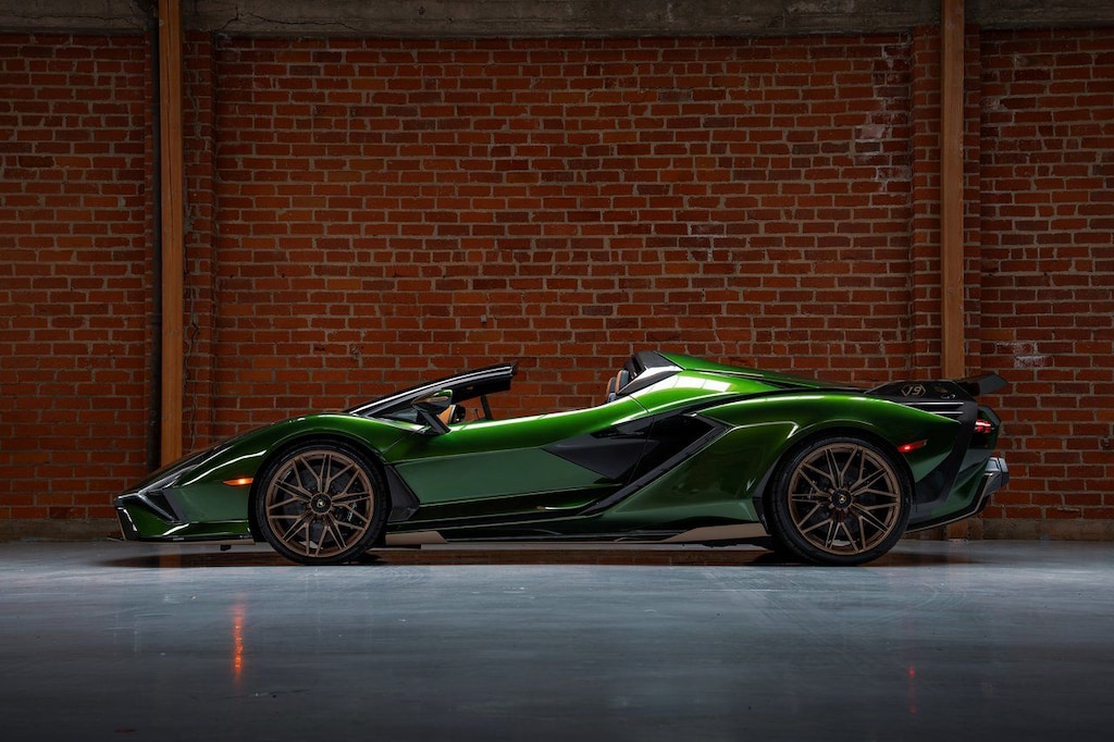 Used 2021 Lamborghini Sian Roadster