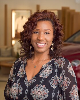 Staff member Chante Bates from cbb5a80b9f4d