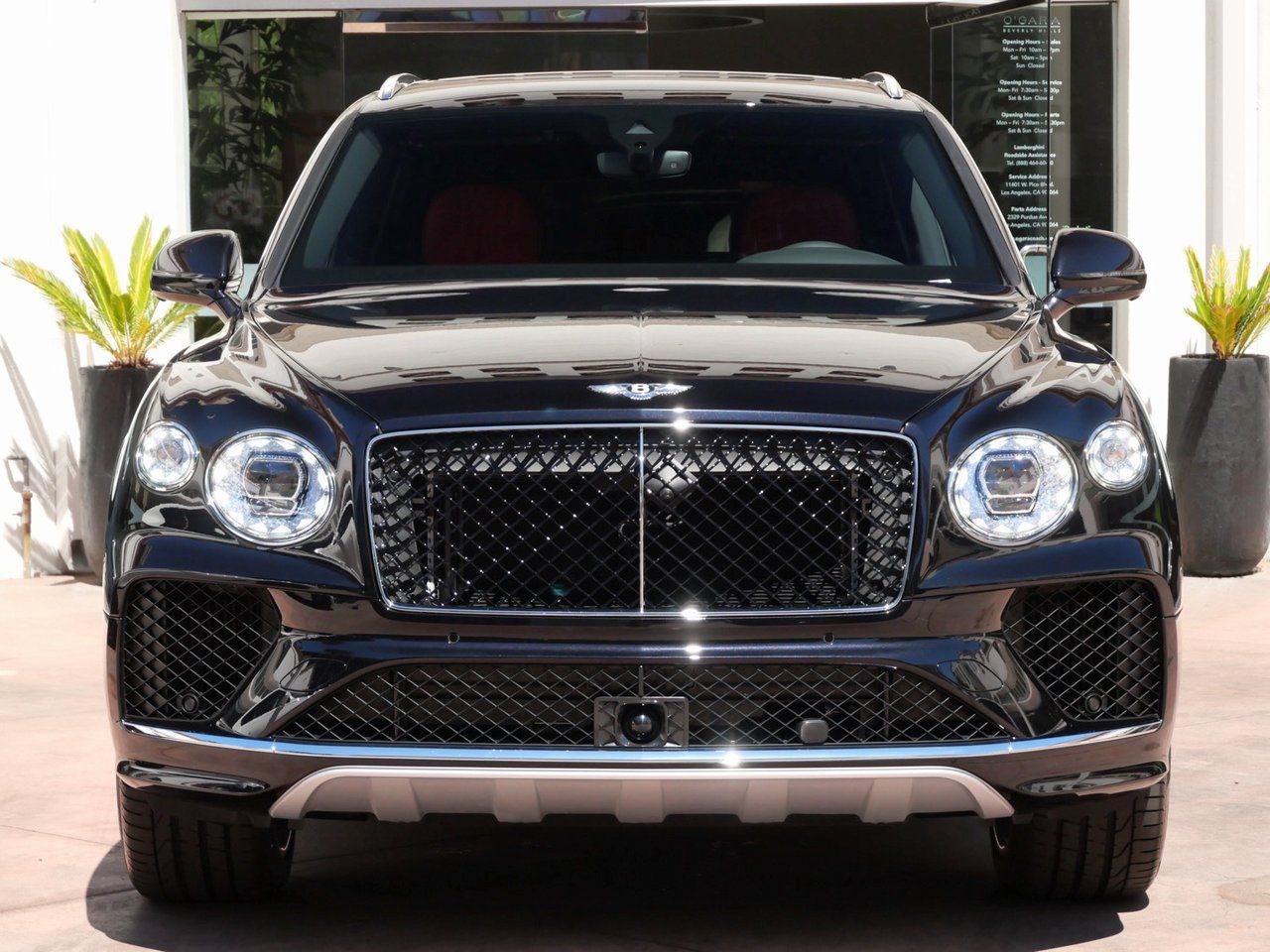 2025 Bentley Bentayga EWB photo 6