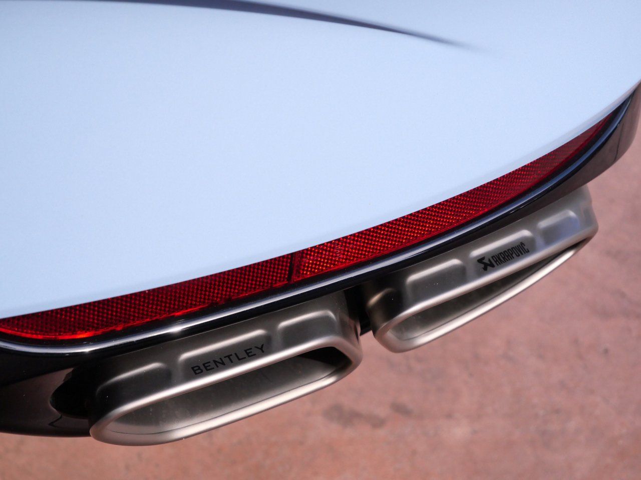 2025 Bentley Continental GT Black Edition - Photo 11