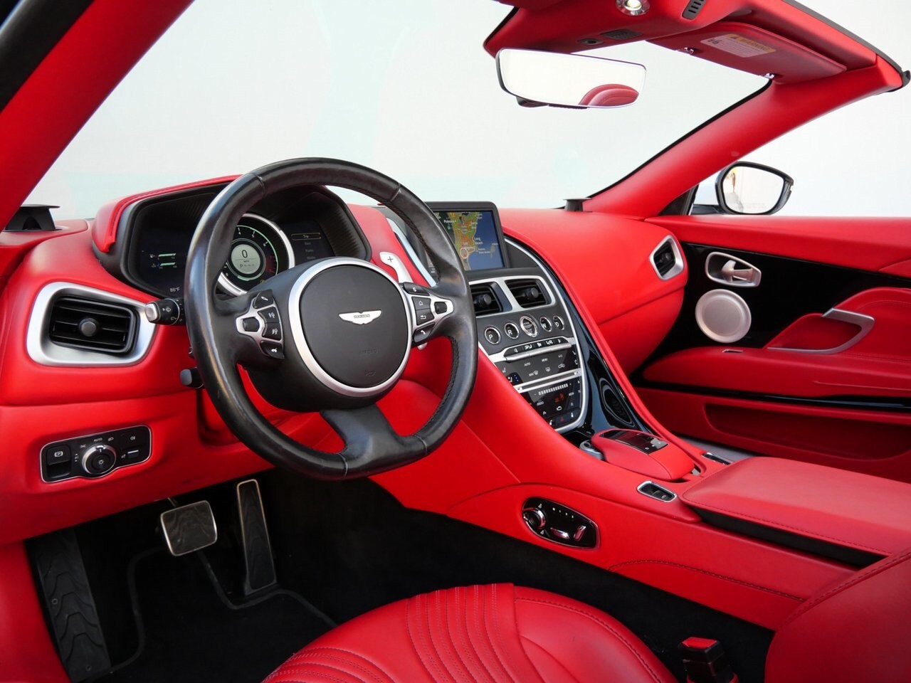 2021 Aston Martin DB11 AM5 photo 3