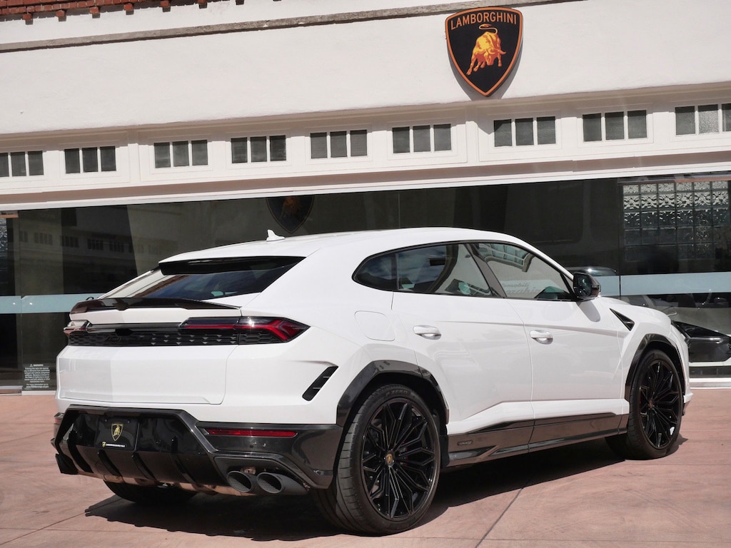New 2026 Lamborghini Urus SE SUV
