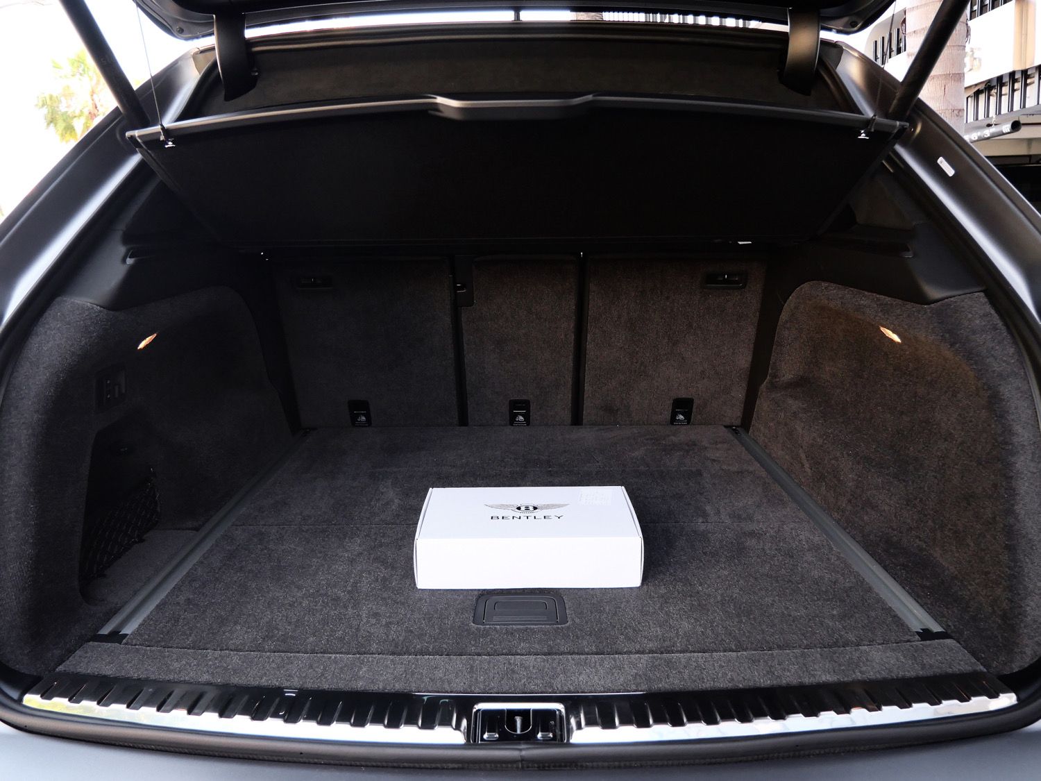 2025 Bentley Bentayga Black Edition - Photo 19
