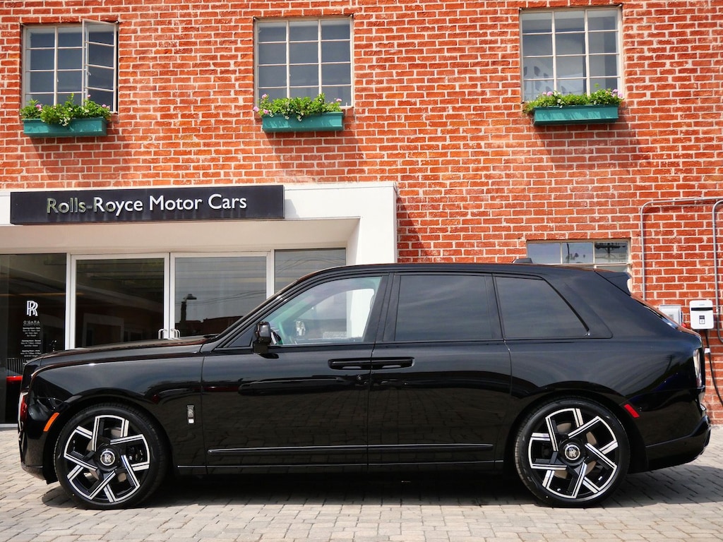New 2026 Rolls-Royce Black Badge Cullinan SUV